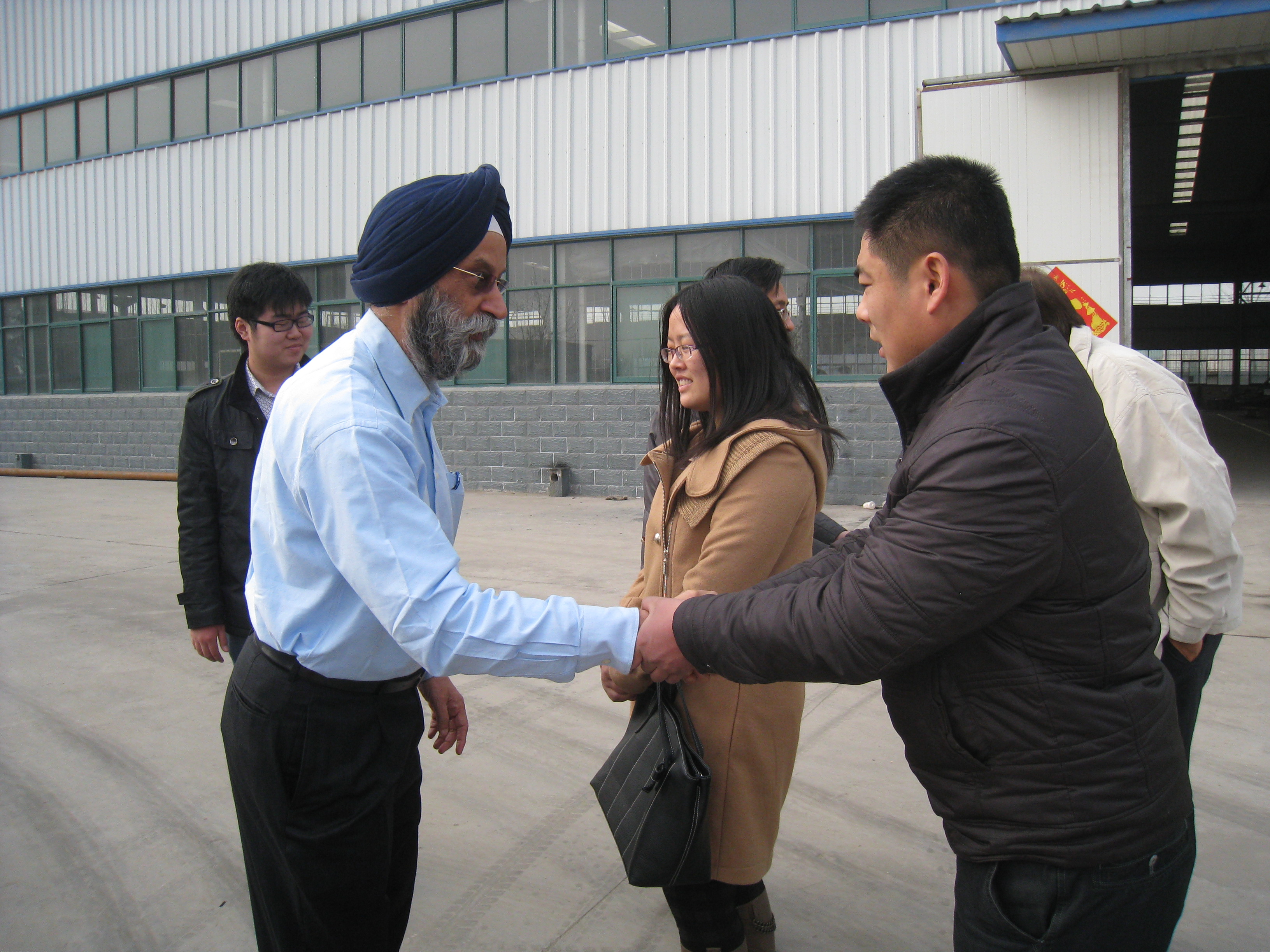 印度客戶(hù)來(lái)訪(fǎng)，并訂購(gòu)FYL-850座駕壓路機(jī)