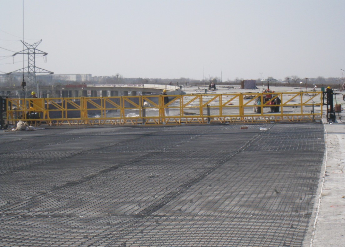 懸掛高頻整平機(jī)被中鐵二十幾個(gè)局集團(tuán)，中國(guó)路橋集團(tuán)選購(gòu)。