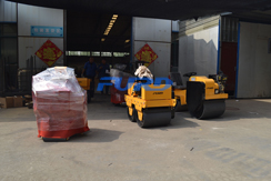 福瑞得機械手扶雙輪壓路機，手扶單輪壓路機，座駕壓路機及時包裝發(fā)貨