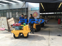 福瑞得機械手扶雙輪壓路機，二次結構澆筑泵及時包貨