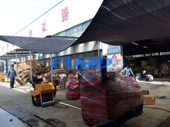 福瑞得機(jī)械微動(dòng)態(tài)--座駕壓路機(jī)、手扶壓路機(jī)、灌縫機(jī)包裝發(fā)貨