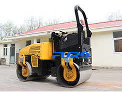 如何根據(jù)施工環(huán)境選擇合適的小型壓路機(jī)？