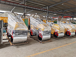 外貿(mào)出口澳大利亞的壓路機(jī)、工程照明車包裝發(fā)貨